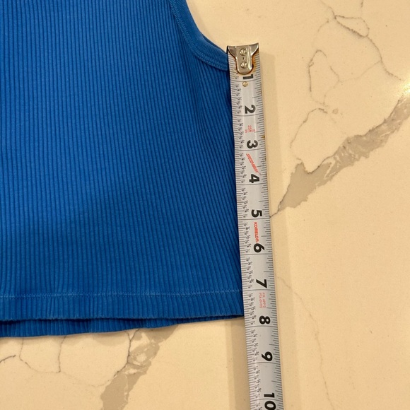 Women’s Uniqlo crop Henley tank size xl - Picture 7 of 7